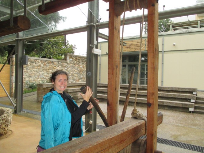 Della about to perform the pressing stage