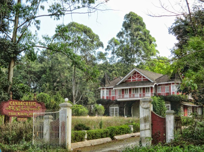 The beautiful colonial house Candicraig - where Della's parents stayed when they visited 35 years ago